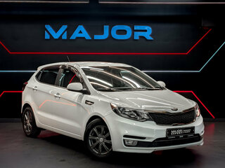 2015 Kia Rio III Рестайлинг, белый, 1170000 рублей, вид 3