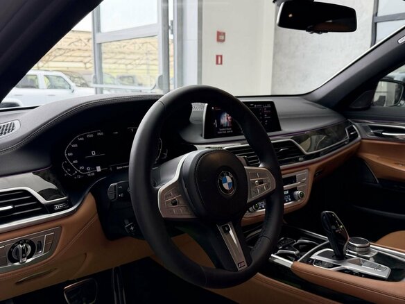 2020 BMW 7 серии 740Li xDrive VI (G11/G12) Рестайлинг, серый - вид 10