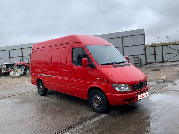 2005 Mercedes-Benz Sprinter, красный, 1300000 рублей - вид 3