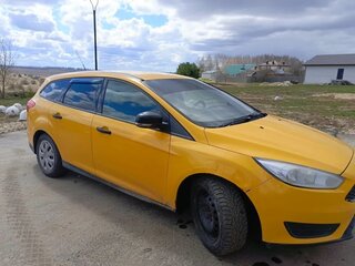 2015 Ford Focus III Рестайлинг, жёлтый, 410000 рублей, вид 4