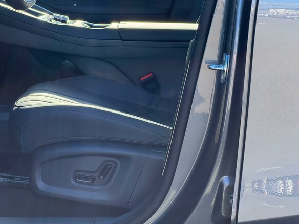 2026 Geely EX5 Гибрид EM-i, серый, 3974990 рублей - вид 13