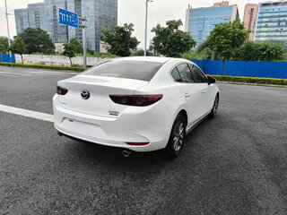 2022 Mazda 3 Axela IV (BP), белый, 1318004 рублей, вид 4