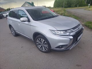 2019 Mitsubishi Outlander III Рестайлинг 3, серый, 2130000 рублей, вид 1