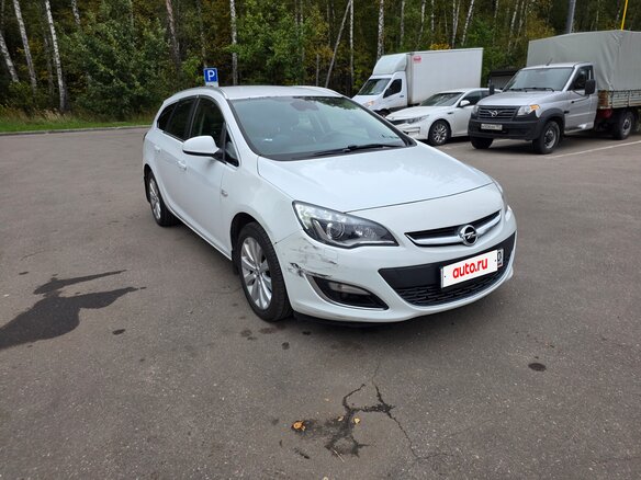 2013 Opel Astra J Рестайлинг, белый, 960000 рублей - вид 2
