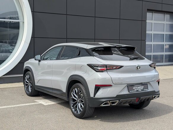 2023 Changan UNI-T I, серый, 2055000 рублей - вид 5