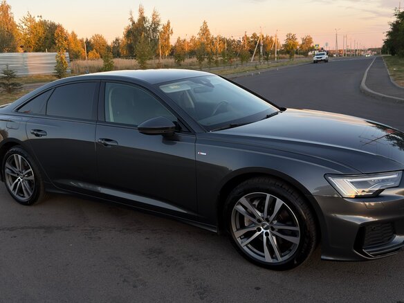 2019 Audi A6 45 TFSI V (C8), серый, 3700000 рублей - вид 2