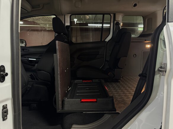 2019 Ford Transit Connect LWB II Рестайлинг, белый, 1900000 рублей - вид 22