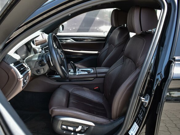 2019 BMW 7 серии 730i VI (G11/G12) Рестайлинг, чёрный, 5200000 рублей - вид 9