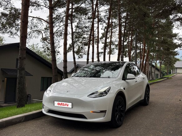 2023 Tesla Model Y Long Range Dual Motor I, белый, 2890000 рублей - вид 1