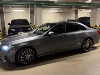 2022 Mercedes-Benz E-Класс 350 V (W213, S213, C238) Рестайлинг, серый, 5600000 рублей, вид 3