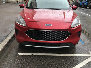 2020 Ford Escape IV, красный, 1800000 рублей, вид 1