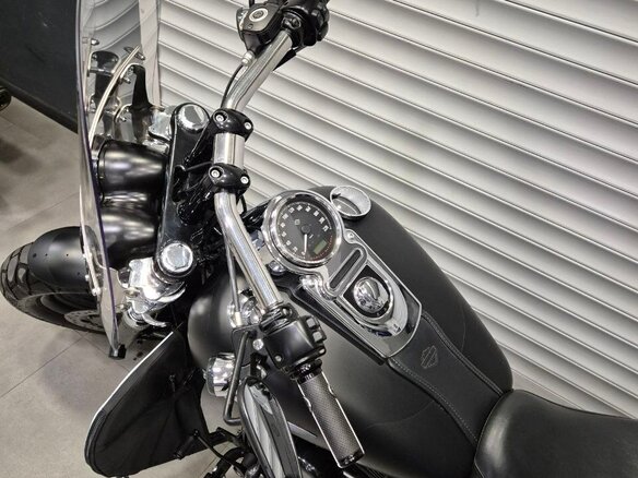 2012 Harley-Davidson Fat Bob, чёрный, 850000 рублей - вид 17