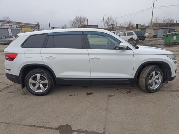 2019 Skoda Kodiaq I, белый, 1650000 рублей - вид 3