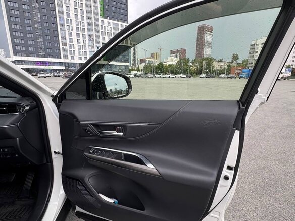 2021 Toyota Harrier IV (XU80), белый, 4999999 рублей - вид 19