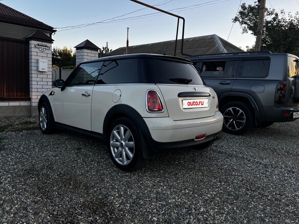 2010 Mini Hatch One II (R56) Рестайлинг, бежевый, 950000 рублей - вид 3
