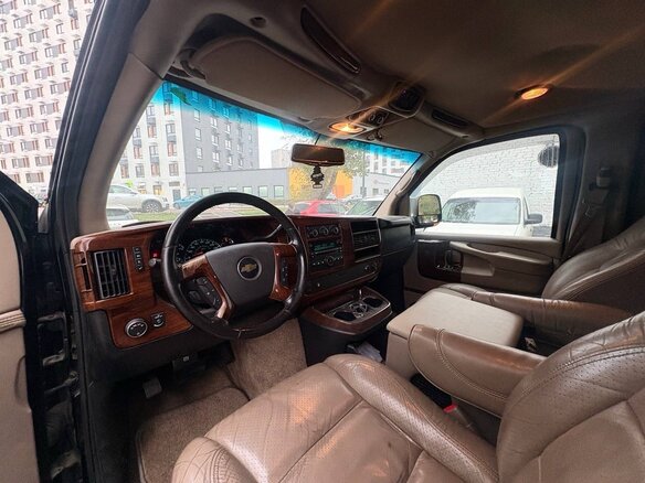 2011 Chevrolet Express II, чёрный, 1700000 рублей - вид 12