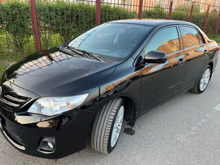 2011 Toyota Corolla X (E140, E150) Рестайлинг, чёрный, 1550000 рублей, вид 1