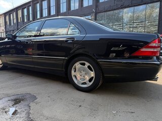 2001 Mercedes-Benz S-Класс 600 Long IV (W220), чёрный, 14385000 рублей, вид 3