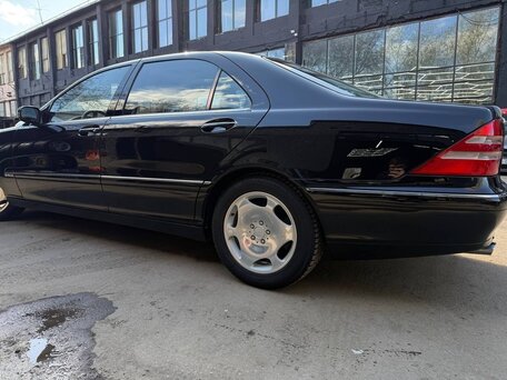 2001 Mercedes-Benz S-Класс 600 Long IV (W220), чёрный, 14385000 рублей, вид 3