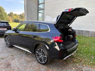 2024 BMW X1 20i xDrive III (U11/U12), чёрный, 4630000 рублей, вид 2