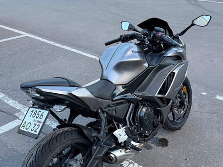 2021 Kawasaki Ninja 650, чёрный, 780000 рублей, вид 2