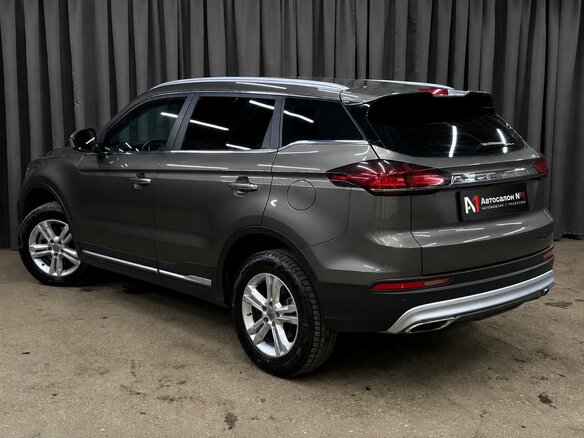 2023 Geely Atlas Pro, серый, 1599900 рублей - вид 2