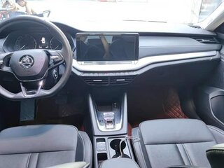 2023 Skoda Octavia III (A7) Рестайлинг, серый, 2200000 рублей, вид 2
