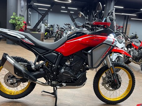2026 QJMotor SRT 450 RX, красный, 625000 рублей, вид 5
