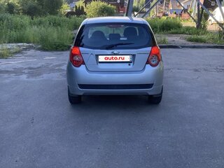 2009 Chevrolet Aveo I Рестайлинг, серебристый, 400000 рублей, вид 4