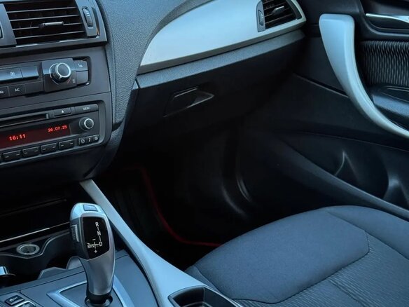 2012 BMW 1 серии 116i II (F20/F21), чёрный, 1000000 рублей - вид 6