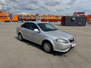 2015 Daewoo Gentra II, серебристый, 530000 рублей, вид 2
