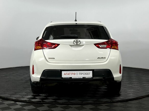 2013 Toyota Auris II, белый - вид 6