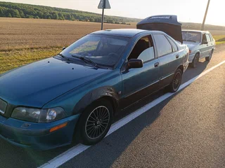 2001 Volvo S40 I Рестайлинг, зелёный, 130000 рублей, вид 1