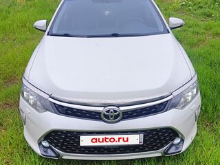 2017 Toyota Camry VII (XV50) Рестайлинг 2, белый, 2200000 рублей, вид 2
