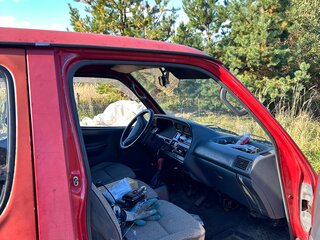 1992 Toyota HiAce H100, красный, 245470 рублей, вид 5