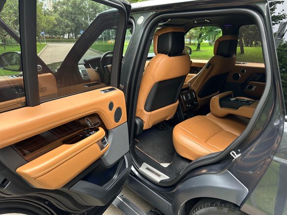 2021 Land Rover Range Rover IV Рестайлинг, серый, 8000000 рублей - вид 11