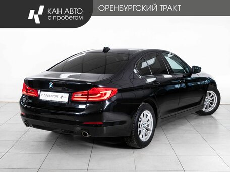 2019 BMW 5 серии 520d VII (G30/G31/G38), чёрный, 2720000 рублей, вид 3