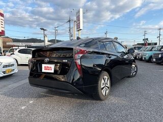 2016 Toyota Prius IV (XW50), чёрный, 1275000 рублей, вид 4