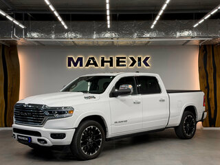 2021 Ram 1500 Crew Cab V, белый, 7000000 рублей, вид 3