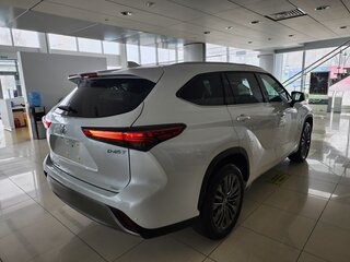 2026 Toyota Highlander IV (XU70), белый, 5390000 рублей, вид 5