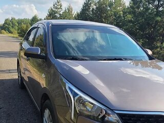 2020 Kia Rio IV Рестайлинг, коричневый, 1570000 рублей, вид 1