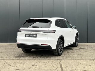 2026 Geely EX5 Гибрид EM-R, белый, 3829990 рублей, вид 4