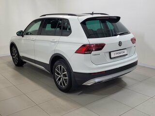 2019 Volkswagen Tiguan II, белый, 1990000 рублей, вид 5