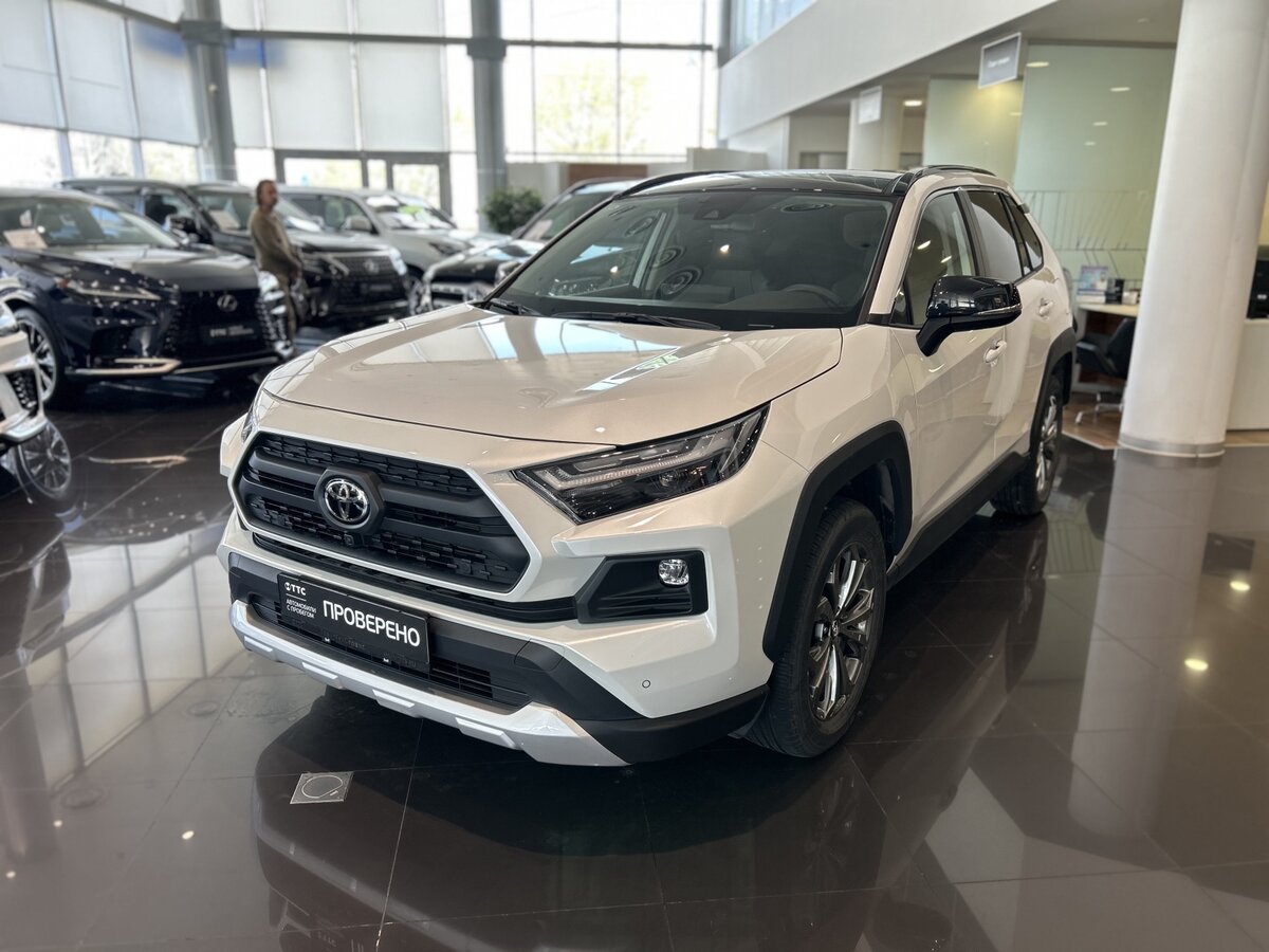 Открыть фотографии: Toyota RAV4 V (XA50)