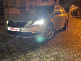 2017 Skoda Octavia III (A7) Рестайлинг, серебристый, 1800000 рублей, вид 4