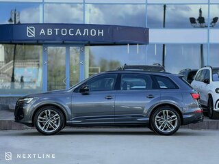 2025 Audi Q7 45 TFSI II (4M) Рестайлинг 2, серый, 9990000 рублей, вид 2