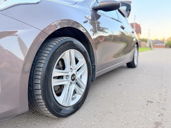 2020 Kia Ceed III, коричневый, 2170000 рублей - вид 17