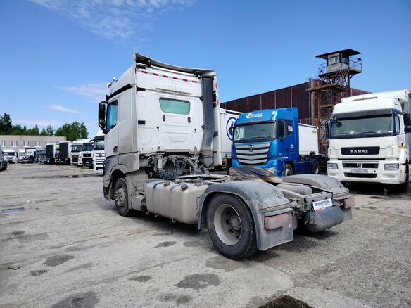 2024 Mercedes-Benz Actros, белый - вид 3