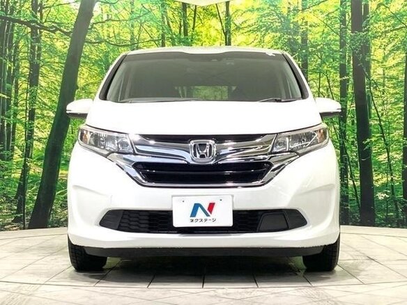2019 Honda Freed II, белый, 1350000 рублей - вид 3