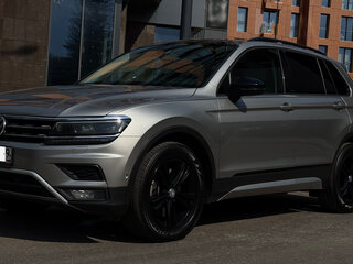 2019 Volkswagen Tiguan II, серебристый, 2100000 рублей, вид 2
